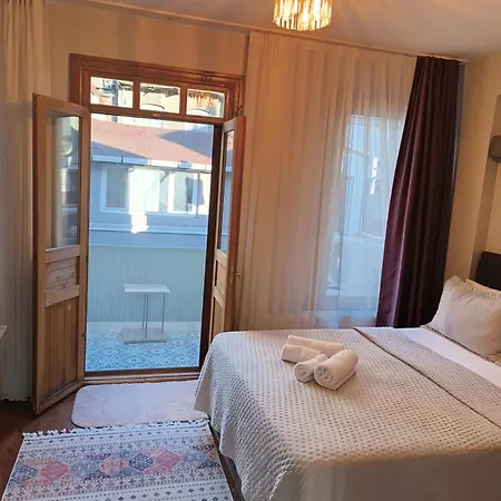 Narpera Taksim Boutique *